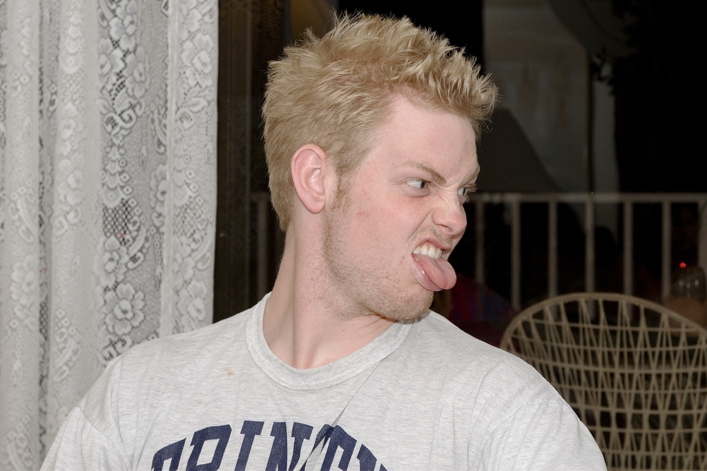 CAY0610212242006.jpg