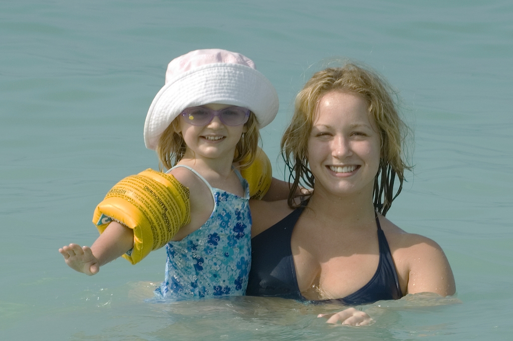 CAY0623712282006.jpg