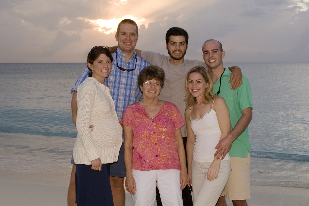 CAY0628012282006.jpg